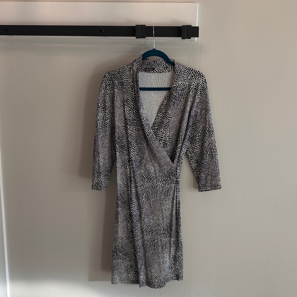 J. McLaughlin Black and Cream Patterned Dress